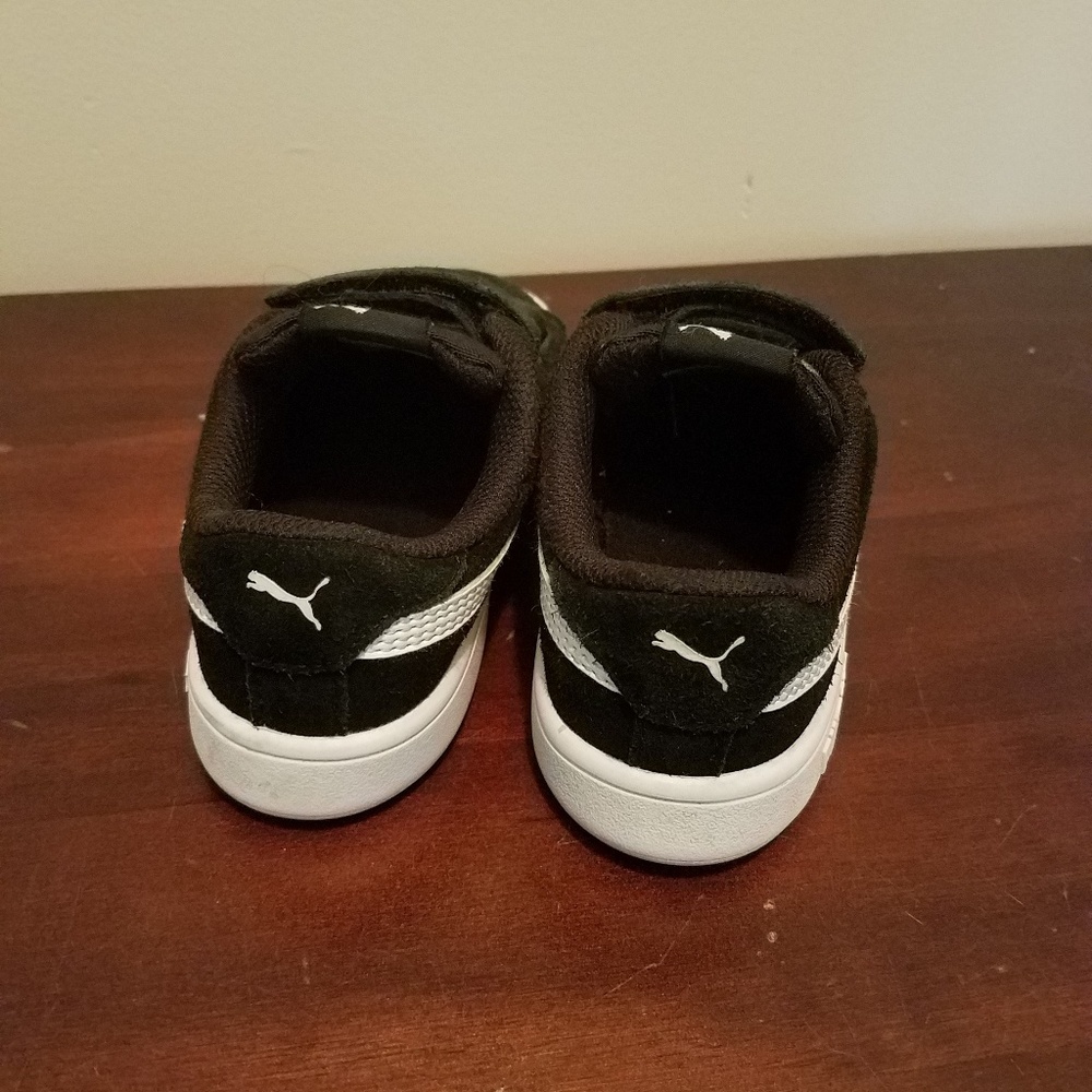 Shoes - Picture 2 of 4